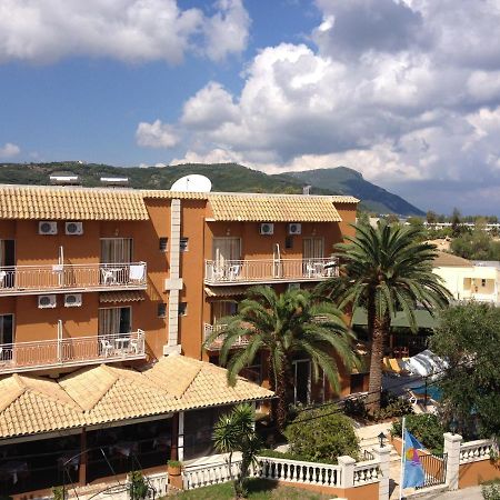 Pantheon Hall Hotel Mesongi Bagian luar foto