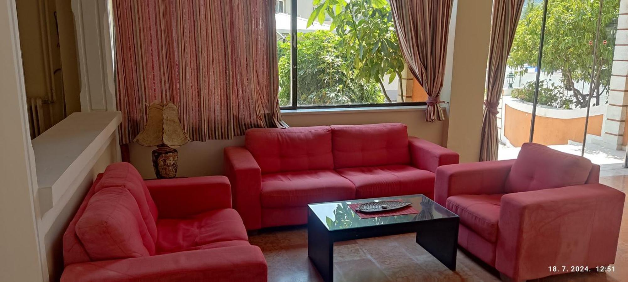 Pantheon Hall Hotel Mesongi Bagian luar foto