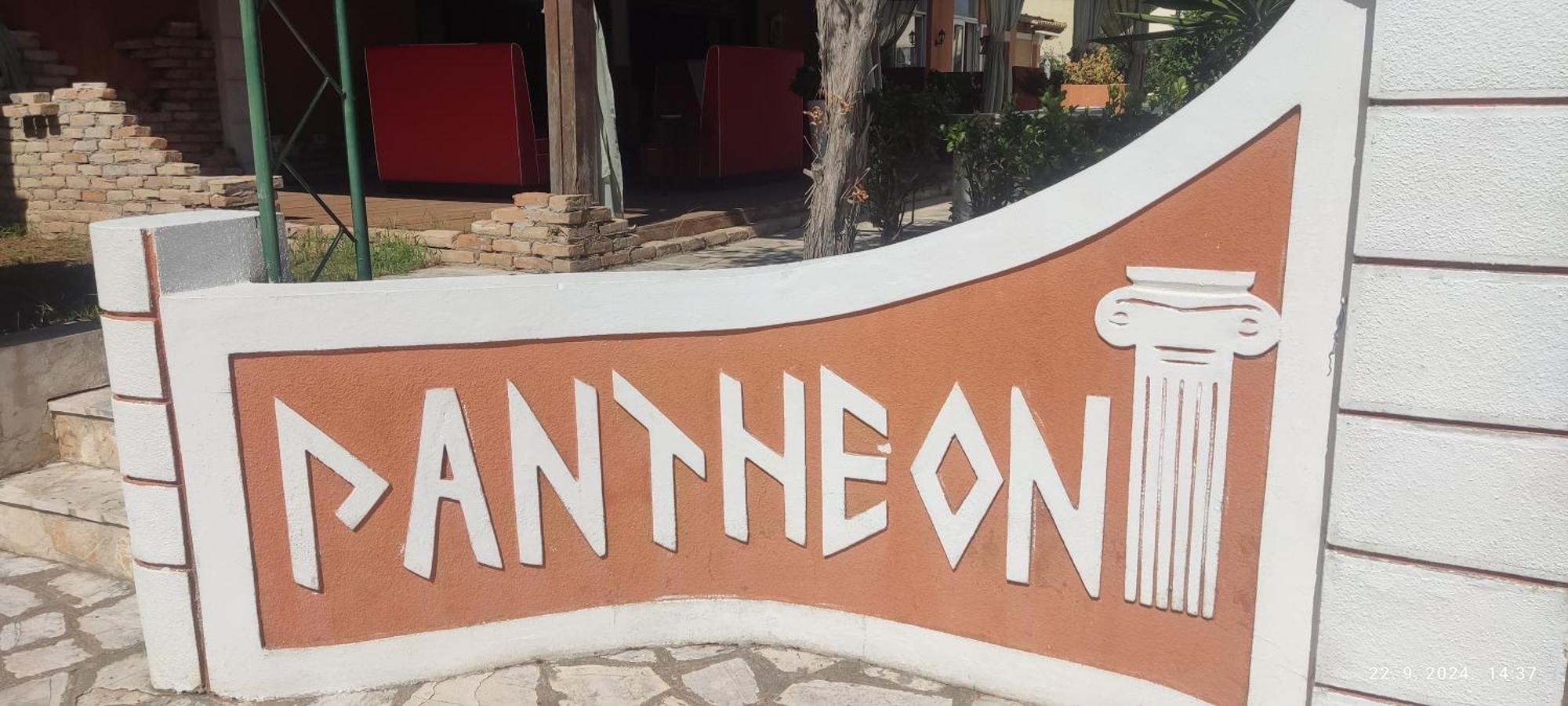 Pantheon Hall Hotel Mesongi Bagian luar foto